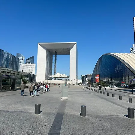 Paris La Defense Metro L1/rer A *
