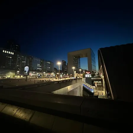 Paris La Defense Metro L1/rer A Διαμέρισμα *