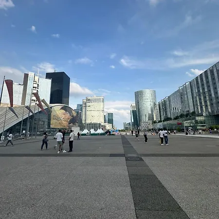 Paris La Defense Metro L1/rer A *